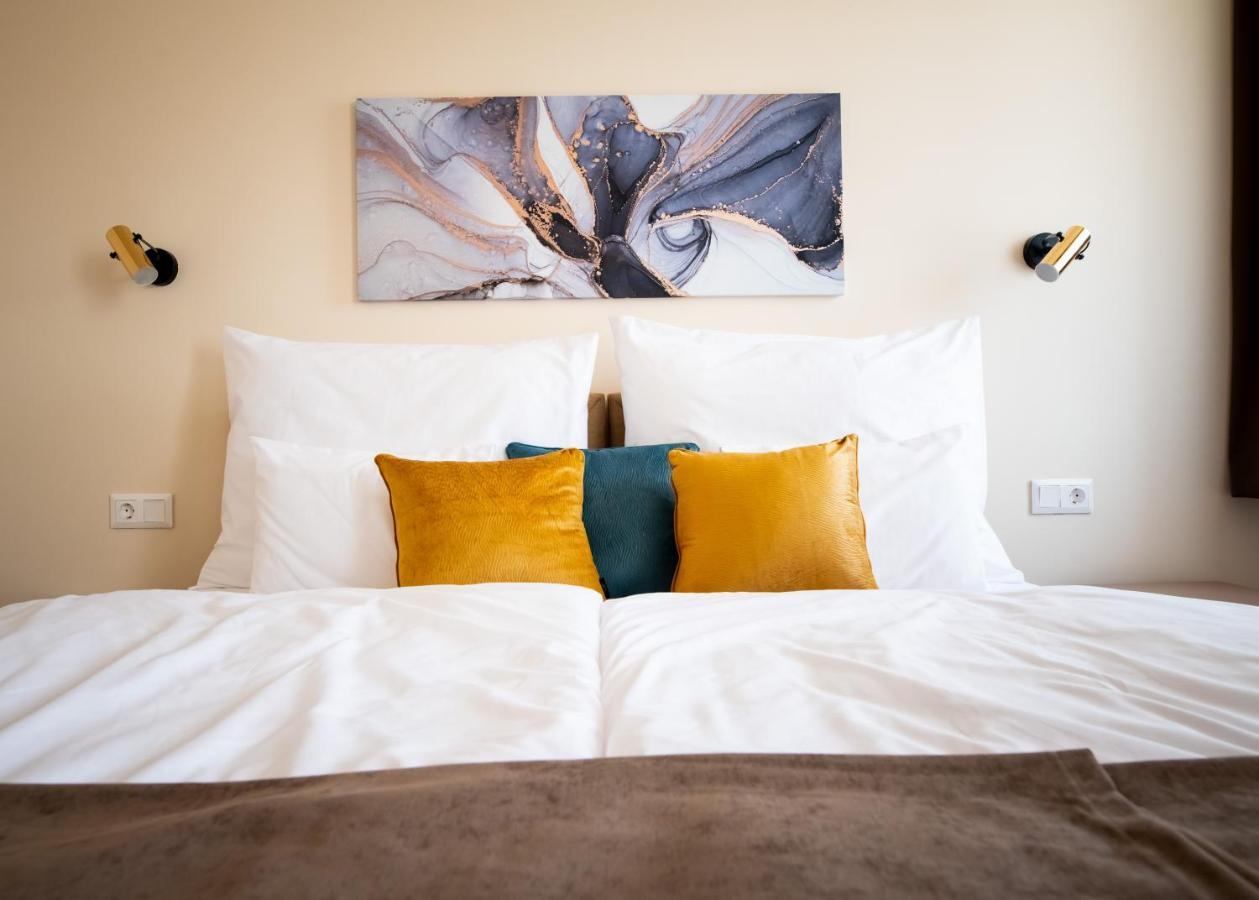 Nyírbátor Elixir Panzio Bed & Breakfast エクステリア 写真