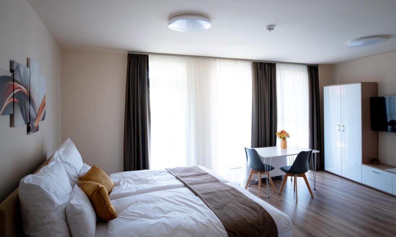 Nyírbátor Elixir Panzio Bed & Breakfast エクステリア 写真