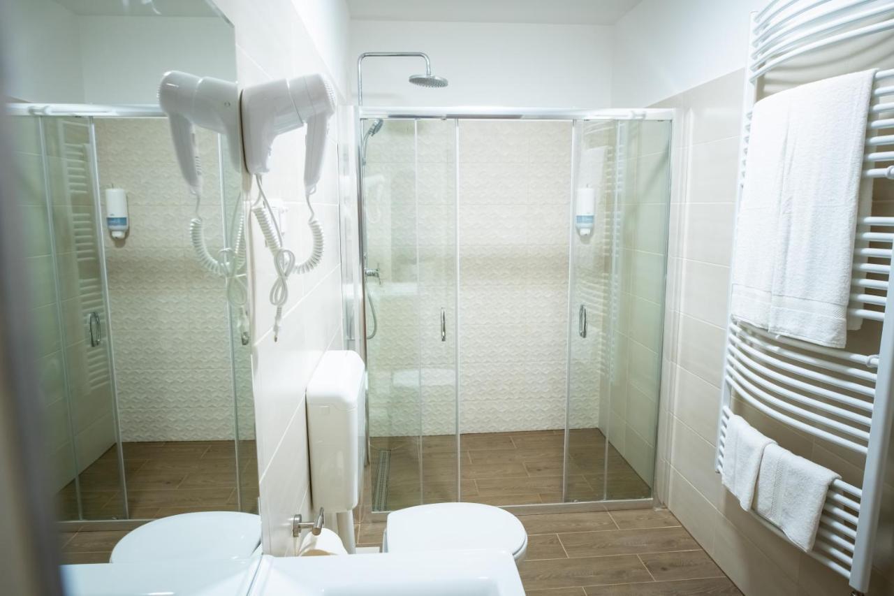 Nyírbátor Elixir Panzio Bed & Breakfast エクステリア 写真